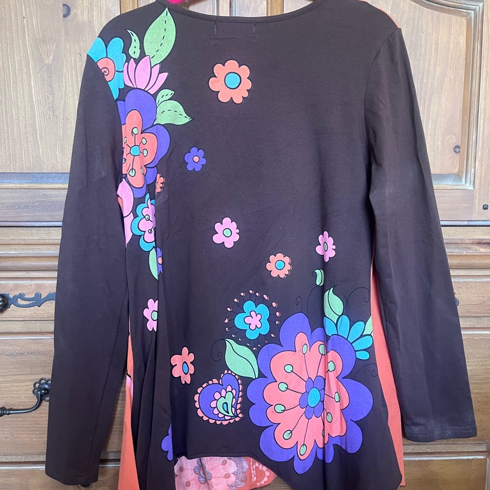 NWT iB Diffusion Floral Sequin‎ Top - Multicolor - Picture 3 of 4